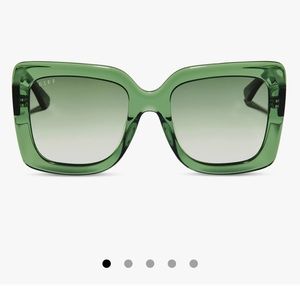 Diff sunglasses in the style Vanessa.